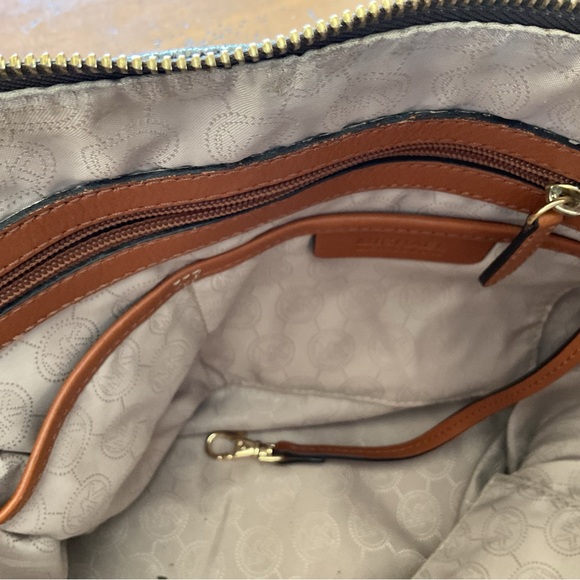 Michael Kors bag - Picture 4 of 4